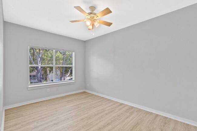 Building Photo - 2106 Cullen Ave