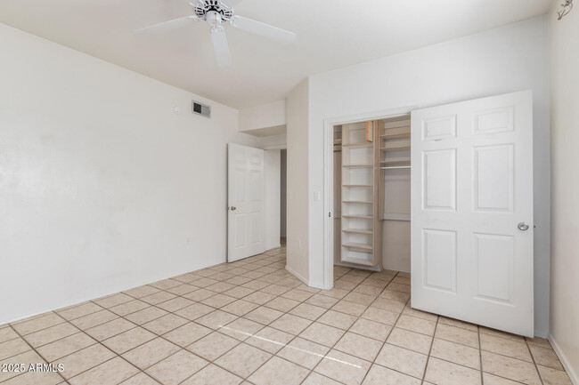 Building Photo - 10401 N 52nd St