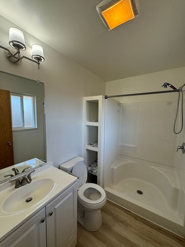 Building Photo - 6808 Clinton Way