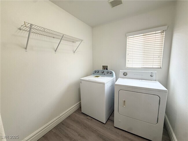 Building Photo - 9748 Waukegan Ave