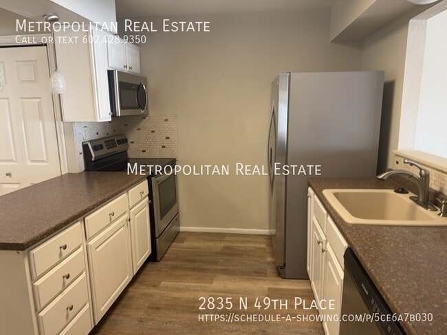 Building Photo - 2835 N 49th Pl