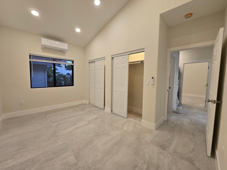 Building Photo - 13990 Putney Rd