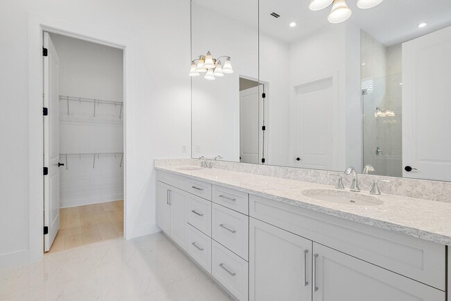 Building Photo - 9516 St Germain Dr