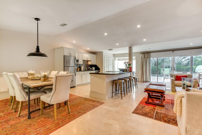 Primary Photo - 2312 Las Casitas Dr