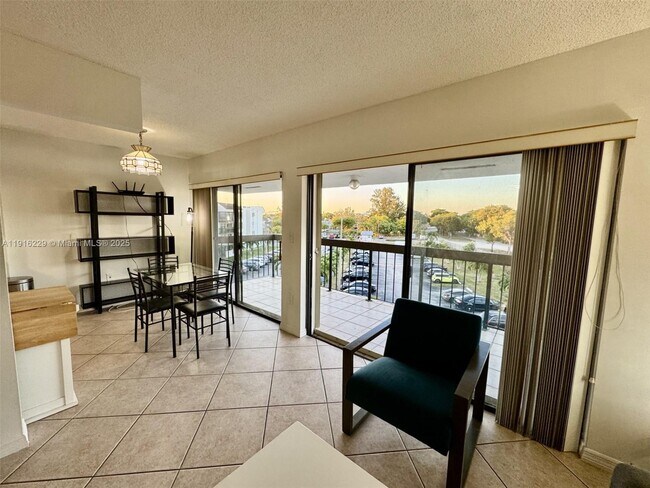 Building Photo - 1300 SW 122nd Ave