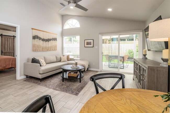 Building Photo - 1407 Elm Brook Dr