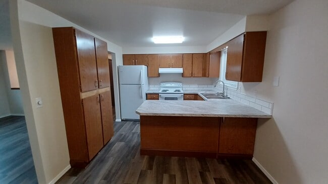 Building Photo - 11009 E Augusta Ct