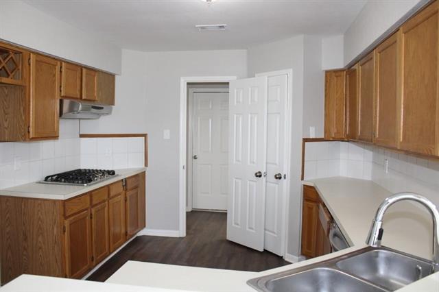 Building Photo - 6213 Covington Dr