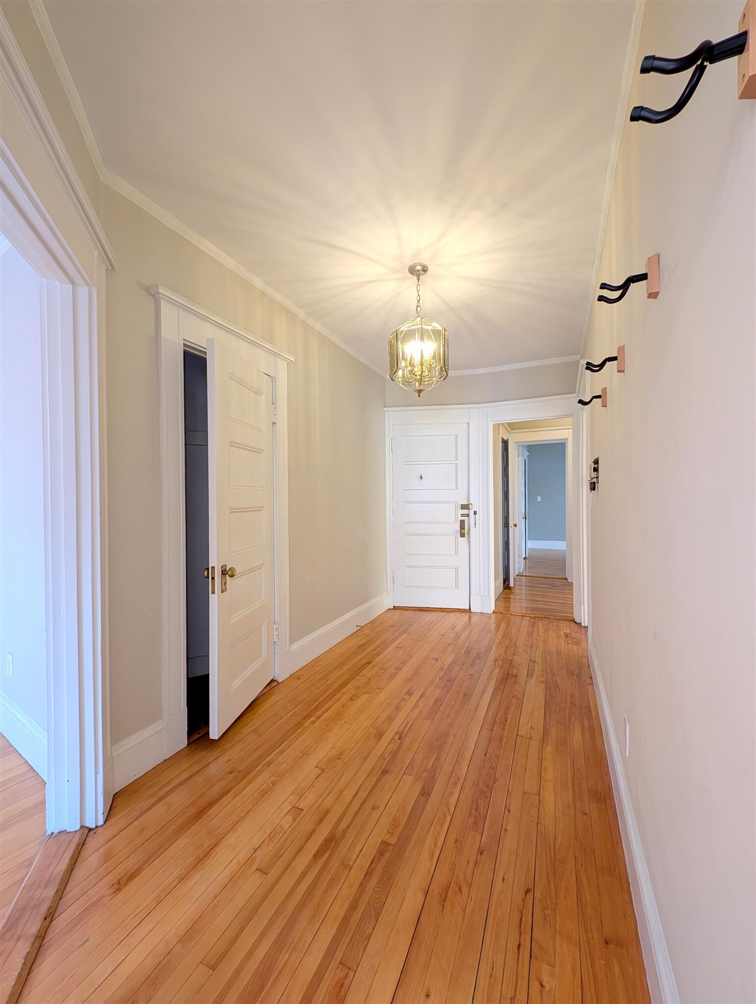 Building Photo - 84 Prescott St