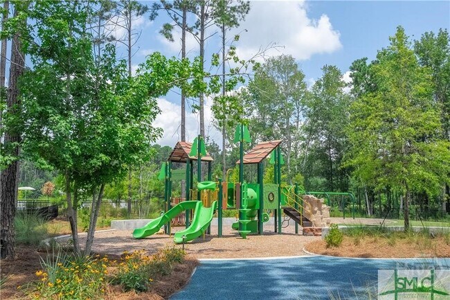 Building Photo - 131 Shade Tree Dr