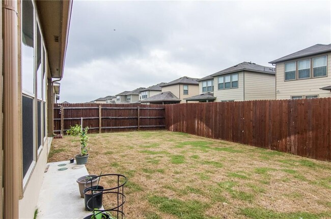 Building Photo - 16009 Hawthorne Heights Trail