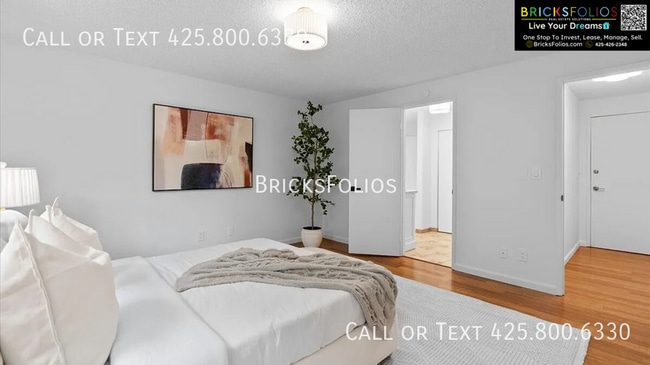 Building Photo - 1340 NW Huckle Dr