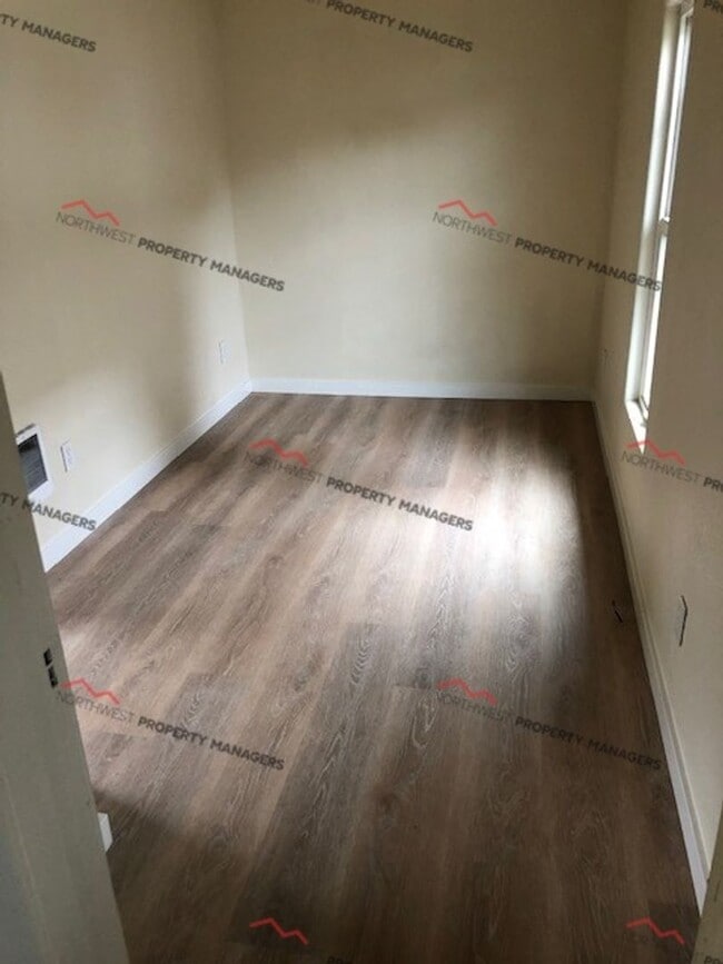 Building Photo - STATUS: *AVAILABLE* | R93I | $1495