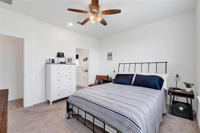 Building Photo - 23823 Escardilla Dr