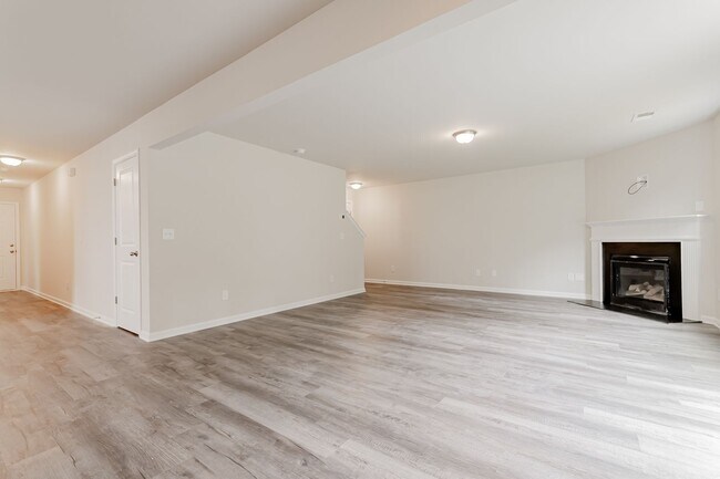 Building Photo - ***BACK TO SCHOOL SPECIAL!  Richland 2 Sch...