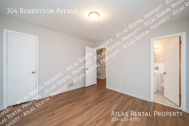 Building Photo - 304 Robertson Ave