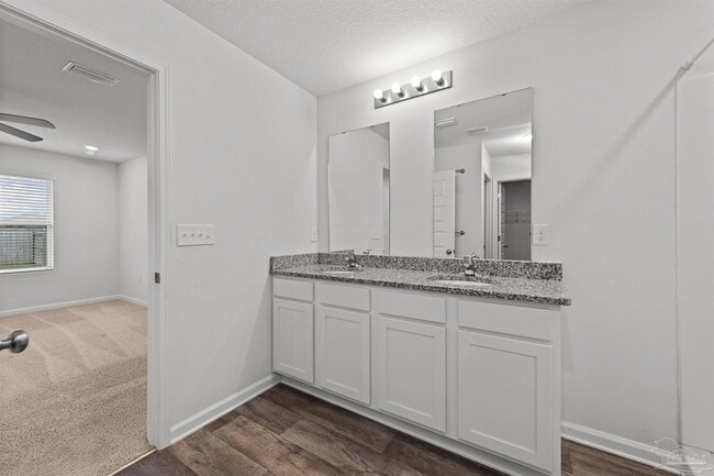 Building Photo - 7349 Lakeside Oak Ct