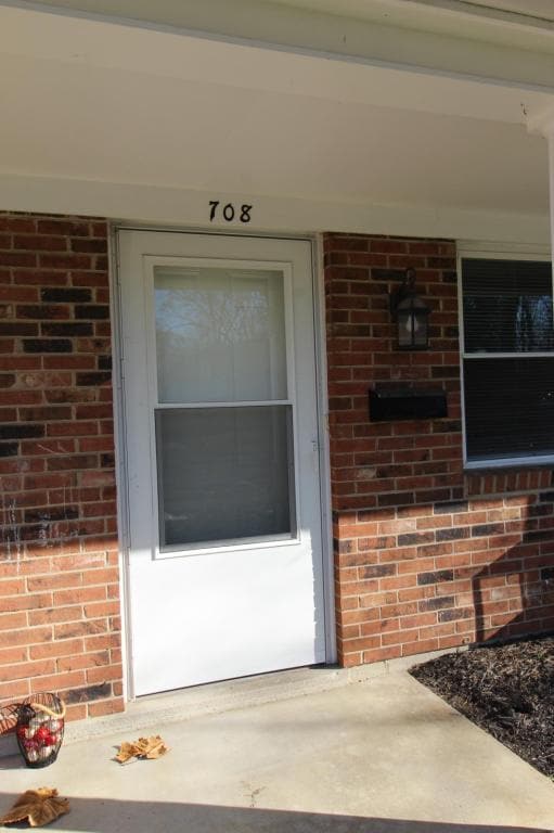 Building Photo - 708 N Main St