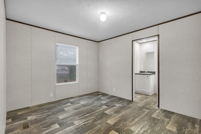 Building Photo - 108 Gladewood Cir