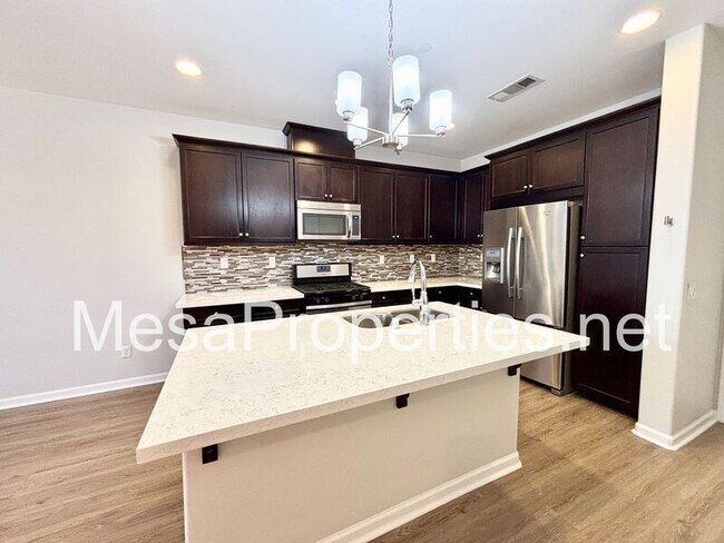 Building Photo - 2922 E Via Fiano