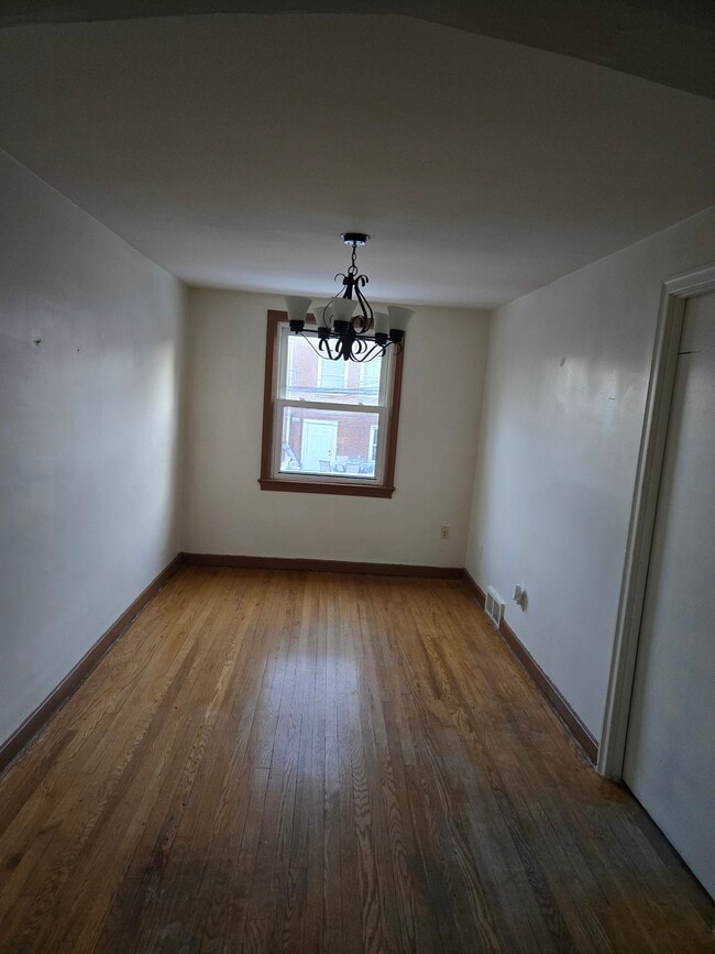 Building Photo - 2445 Brookwood St