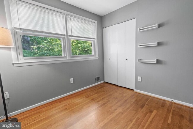 Building Photo - 2623 Depaul Dr