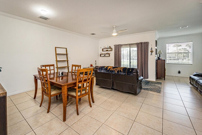 Building Photo - 3021 Grandiflora Dr