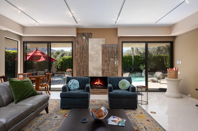 Building Photo - 52 Princeton Dr