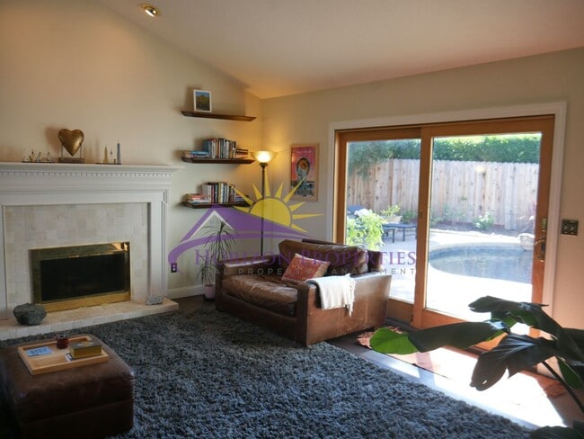 Building Photo - 1704 Summerhill Ct