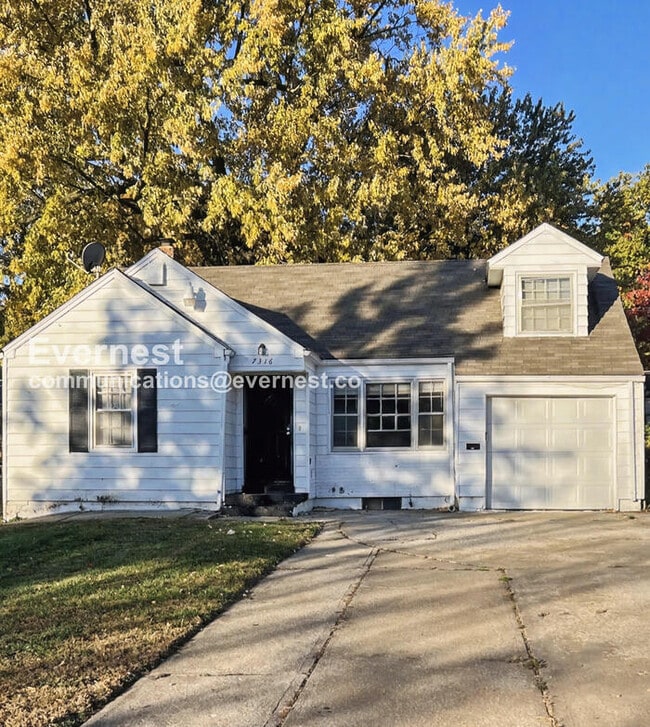 Building Photo - 7316 The Paseo