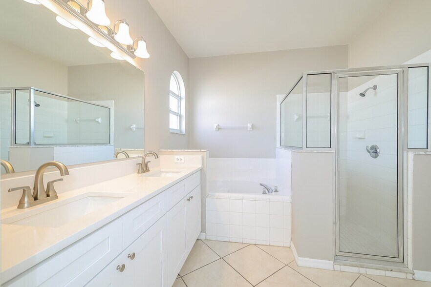 Building Photo - 418 Bedlington Ct