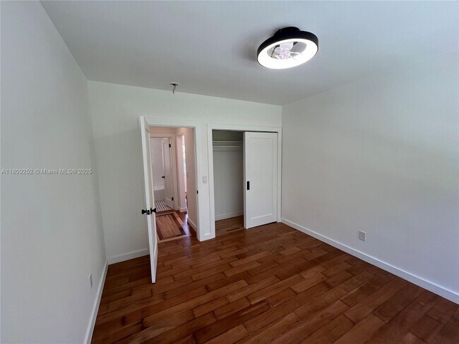 Building Photo - 145 NE 82nd Terrace