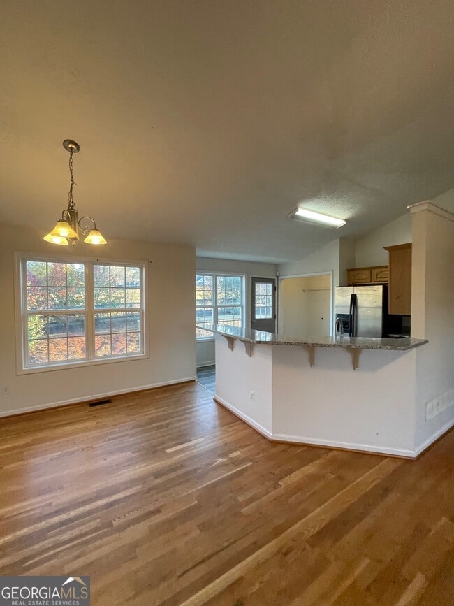 Building Photo - 721 Meadow Spring Dr