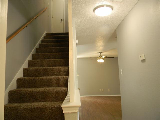 Building Photo - 2040 Minnie Dr