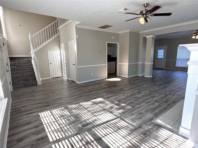 Building Photo - 1281 El Camino Village Dr