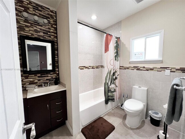 Building Photo - 324 NW 52nd St