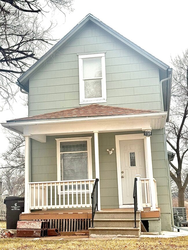 Building Photo - 1169 Nelson St