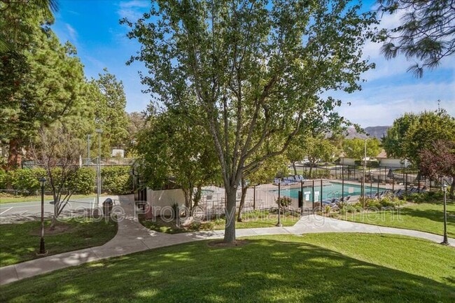 Building Photo - 15845 Rosehaven Ln