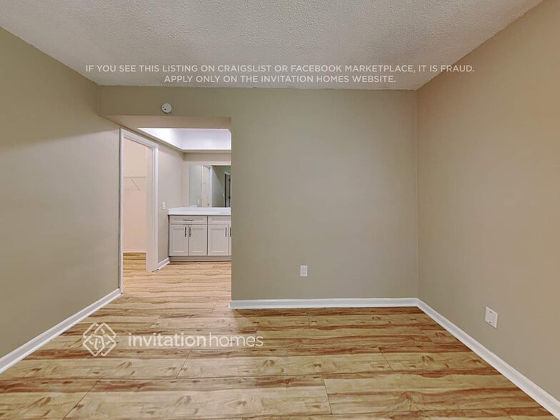 Building Photo - 7001 NW 11th Pl