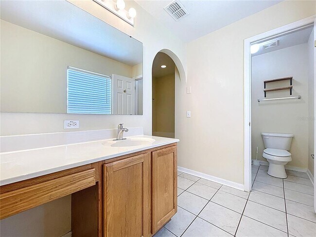 Building Photo - 5060 Spanish Oaks Blvd