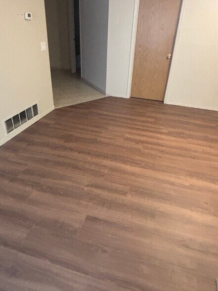 Building Photo - 2119 Troy Ct