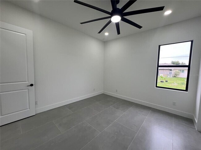 Building Photo - 21492 Dollard Ave