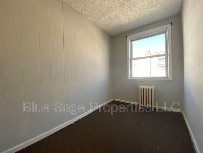 Building Photo - 7139 Greenwood Ave