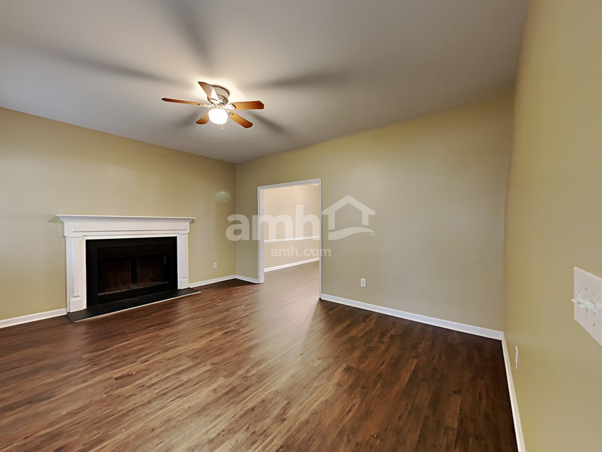 Building Photo - 2304 Water Lilly Way