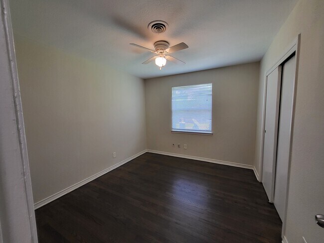 Building Photo - Nachita