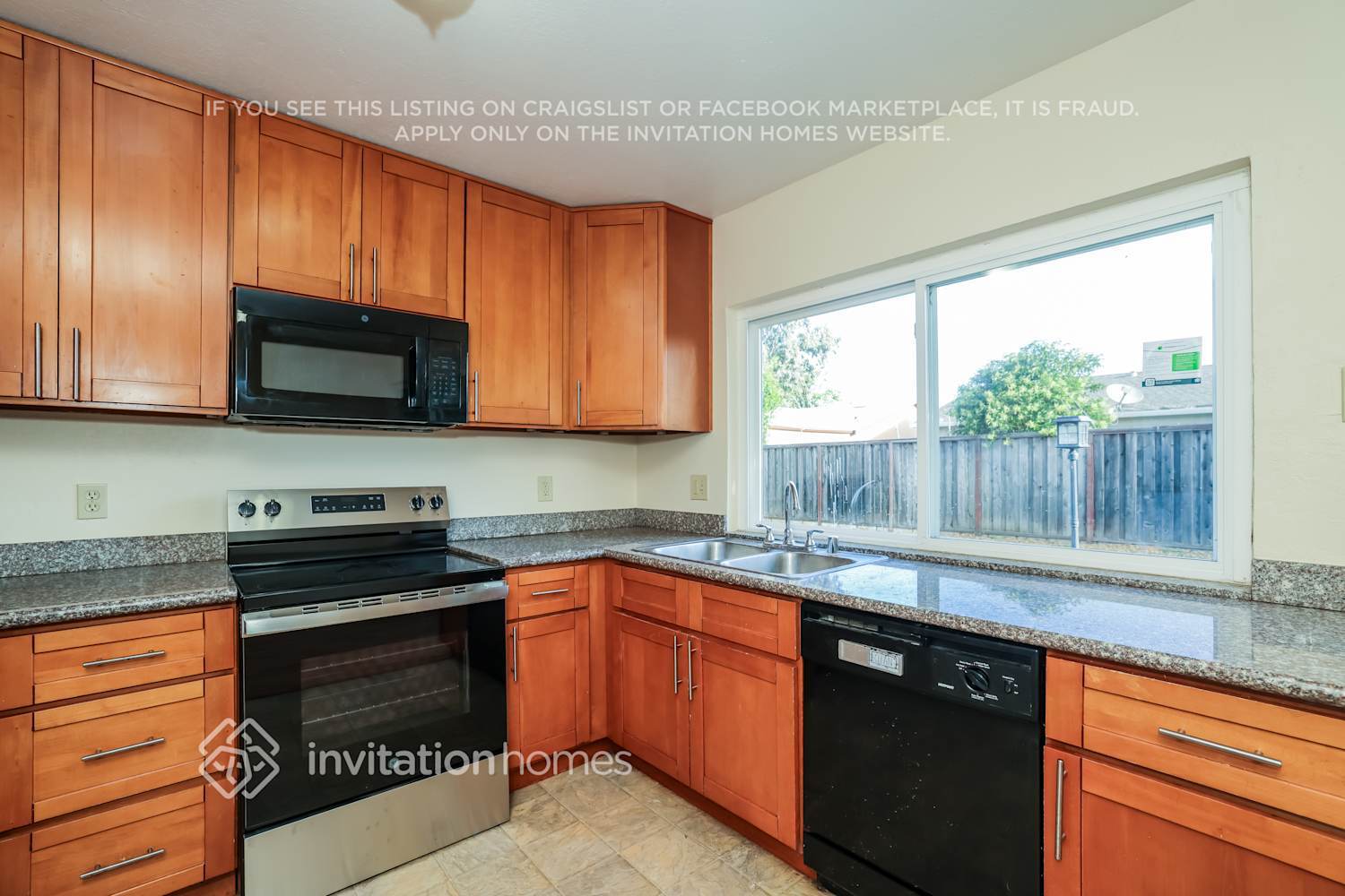 Building Photo - 120 Lainey Ct