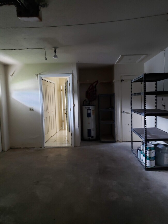 Building Photo - 1003 W Buttonbush Dr