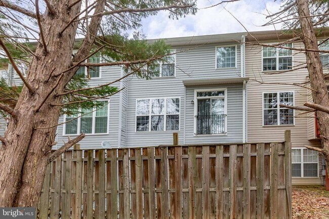 Building Photo - 15788 Nimes Ct