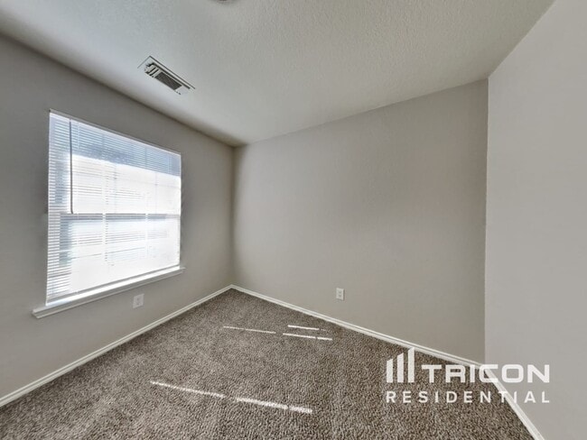 Building Photo - 12439 Sterlingstone Dr