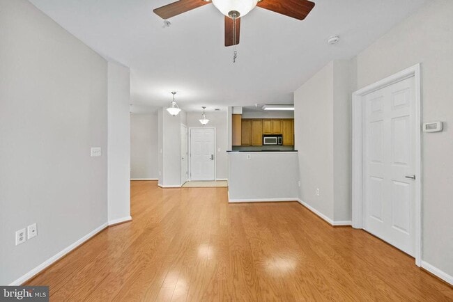 Building Photo - 801 S Greenbrier St
